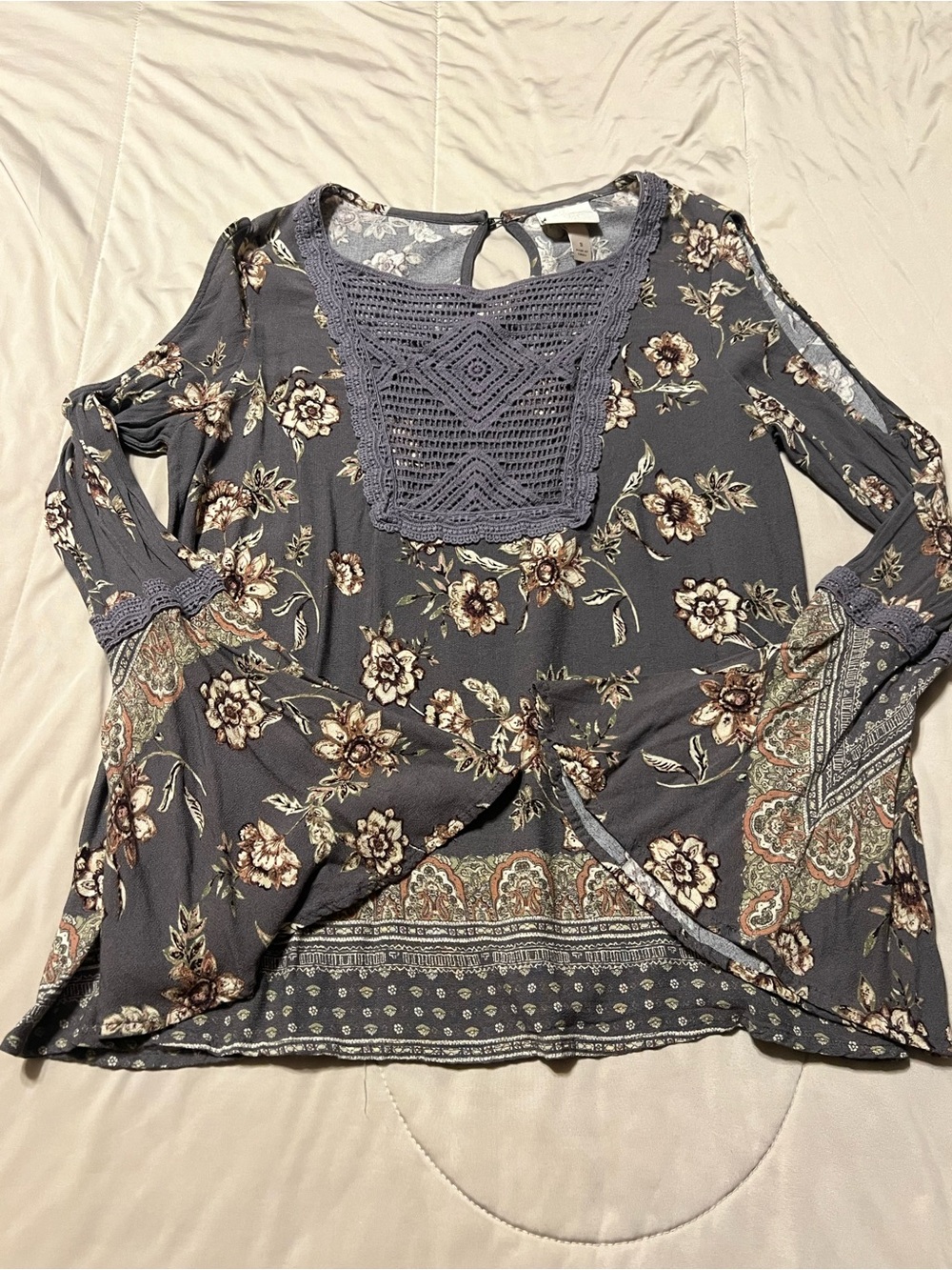 Floral Crochet-Detail Cold Shoulder Bell Sleeve Top - Dusty Purple